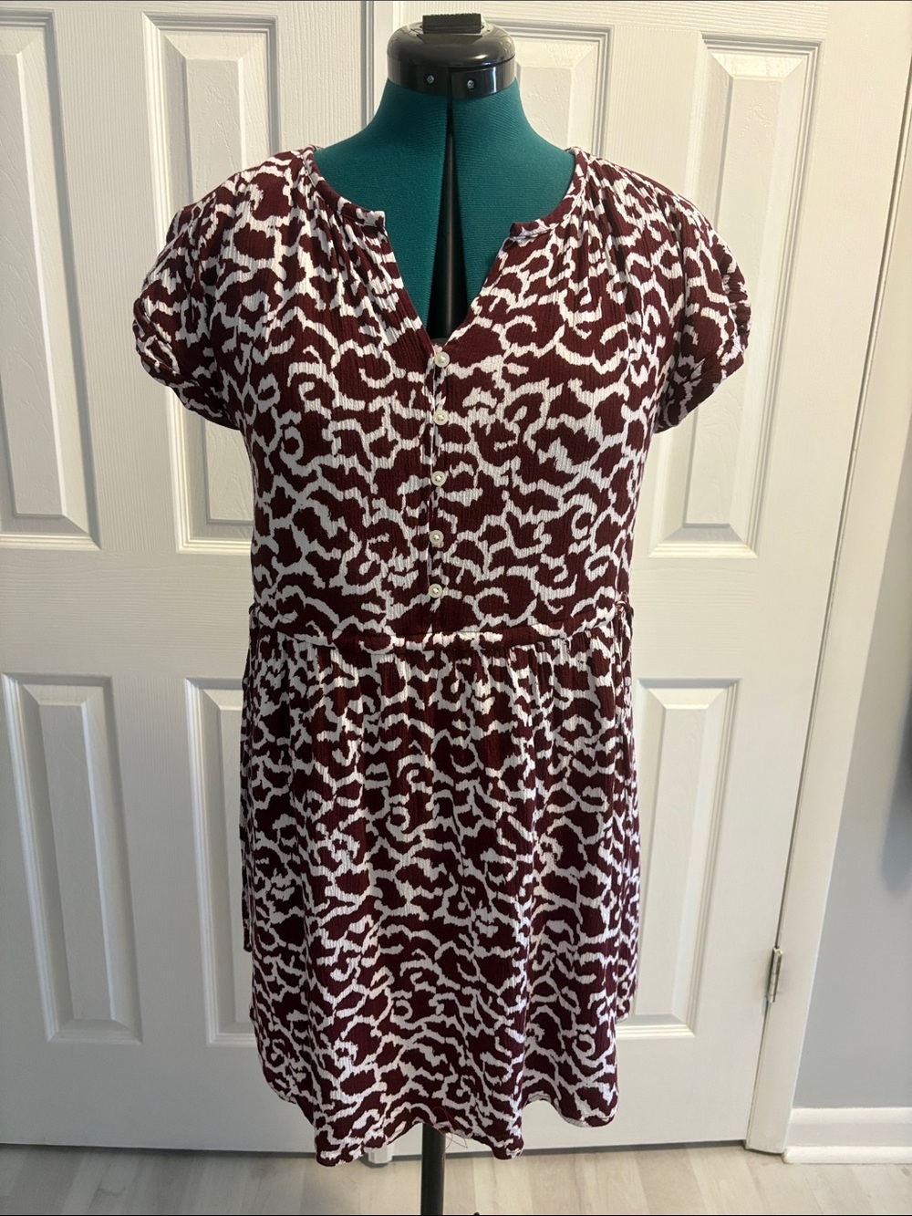 Loft Burgundy White Print Short Sleeve Dress